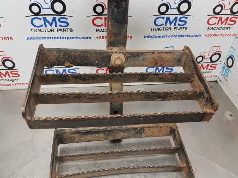 Ford New Holland 40, Ts Series, Ts110, 8340 Foot Step Lhs 82007896, 82007892 - Підніжка в категорії Сільськогосподарська техніка: фото 5 Ford New Holland 40, Ts Series, Ts110, 8340 Foot Step Lhs 82007896, 82007892 - Підніжка в категорії Сільськогосподарська техніка: фото 5
