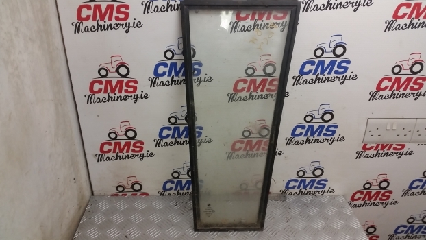 Ford New Holland Cab Low Panel Glass With Frame Rh 83931985 E2nn94000r68aa - Скло та запчастини в категорії Трактори: фото 1 Ford New Holland Cab Low Panel Glass With Frame Rh 83931985 E2nn94000r68aa - Скло та запчастини в категорії Трактори: фото 1