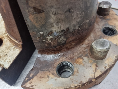 Ford Tw15, Tw10, Tw20, Wheel Wedges Pair Welded D6nn1n035a, D9nn1n036aa - Колісний диск в категорії Трактори: фото 4 Ford Tw15, Tw10, Tw20, Wheel Wedges Pair Welded D6nn1n035a, D9nn1n036aa - Колісний диск в категорії Трактори: фото 4