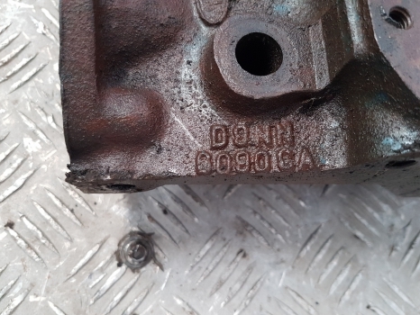 Ford Tw20, Tw30, 9700, Engine Head D9nn6090ca, D9nn6049gb, 87802116 - Головка блоку в категорії Трактори: фото 5 Ford Tw20, Tw30, 9700, Engine Head D9nn6090ca, D9nn6049gb, 87802116 - Головка блоку в категорії Трактори: фото 5