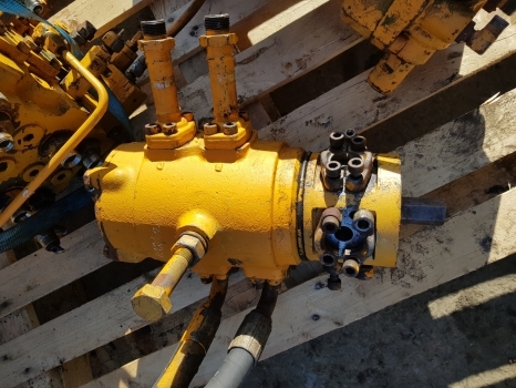 Hyundai Robex 130lc-3 Swing Gear Turning Joint Center Joint 31e6-0001 - Поворотний редуктор в категорії Екскаватори: фото 1 Hyundai Robex 130lc-3 Swing Gear Turning Joint Center Joint 31e6-0001 - Поворотний редуктор в категорії Екскаватори: фото 1