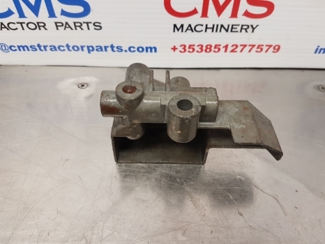 John Deere 40, 50 Series 1840, 2040, 2140, 2350, 2550 Oil Cup Al36124, L36360 - Коробка передач в категорії Трактори: фото 1 John Deere 40, 50 Series 1840, 2040, 2140, 2350, 2550 Oil Cup Al36124, L36360 - Коробка передач в категорії Трактори: фото 1