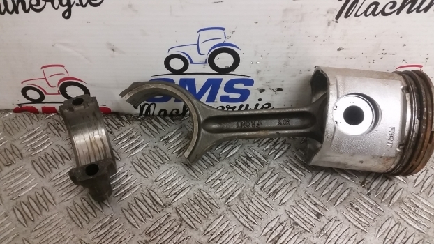 John Deere 6010, 6110 Engine Connecting Rod , Piston Re507850, R500335, Re50770 - Шатун в категорії Трактори: фото 2 John Deere 6010, 6110 Engine Connecting Rod , Piston Re507850, R500335, Re50770 - Шатун в категорії Трактори: фото 2