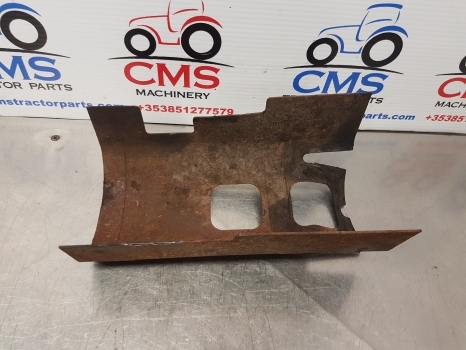 John Deere 6820, 6020, 6030, 6000, 7330 Drive Shaft Guard L172731 - Передня вісь в категорії Трактори: фото 3 John Deere 6820, 6020, 6030, 6000, 7330 Drive Shaft Guard L172731 - Передня вісь в категорії Трактори: фото 3