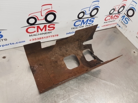 John Deere 6820, 6020, 6030, 6000, 7330 Drive Shaft Guard L172731 - Передня вісь в категорії Трактори: фото 4 John Deere 6820, 6020, 6030, 6000, 7330 Drive Shaft Guard L172731 - Передня вісь в категорії Трактори: фото 4