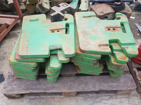 John Deere 6m, 6rseries, Front Weight Slice 50kg L38451 - Противага: фото 1 John Deere 6m, 6rseries, Front Weight Slice 50kg L38451 - Противага: фото 1