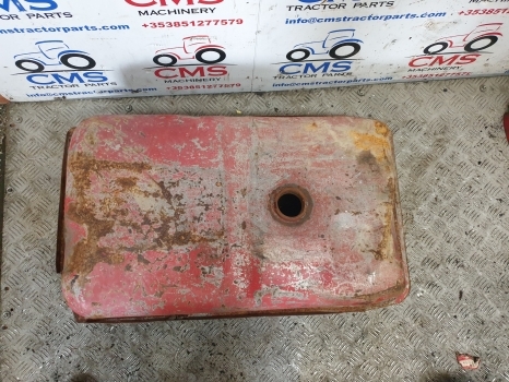 Massey Ferguson 135 Solid Original Fuel Tank 897401m91, 897390m91, 897390m91 - Паливний бак в категорії Трактори: фото 2 Massey Ferguson 135 Solid Original Fuel Tank 897401m91, 897390m91, 897390m91 - Паливний бак в категорії Трактори: фото 2