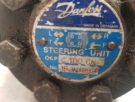 Massey Ferguson 30e Danfoss Orbital Steering Motor C100on, 150n1233 - Рульове управління в категорії Трактори: фото 3 Massey Ferguson 30e Danfoss Orbital Steering Motor C100on, 150n1233 - Рульове управління в категорії Трактори: фото 3