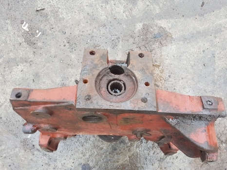 Маточина в категорії Екскаватори-навантажувачі Massey Ferguson 50b, 100, 200, 300, 500 Series Front Axle Casting 1684290m1: фото 6