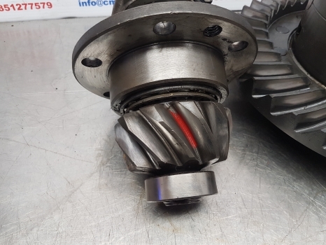 Massey Ferguson 50b Rear Axle Bevel Gear And Differential 000000 - Диференціал в категорії Трактори: фото 3 Massey Ferguson 50b Rear Axle Bevel Gear And Differential 000000 - Диференціал в категорії Трактори: фото 3