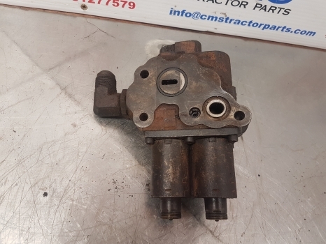 Massey Ferguson 5455 Hydraulic Pressure Valve Body 3794879m3 - Гідравлічний клапан в категорії Трактори: фото 3 Massey Ferguson 5455 Hydraulic Pressure Valve Body 3794879m3 - Гідравлічний клапан в категорії Трактори: фото 3