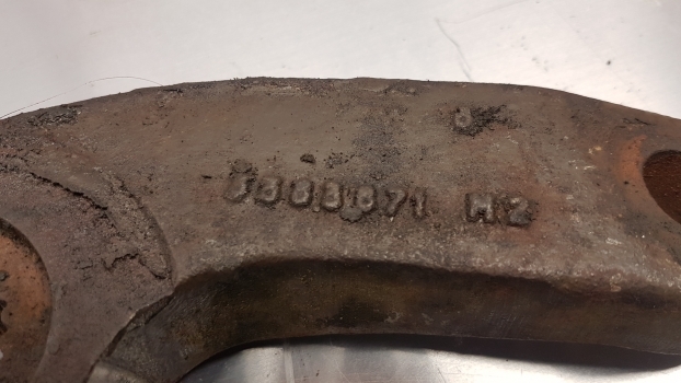 Massey Ferguson 600 Series Front Axle 2wd Top Control Arm 3383871m2 - Рульове управління в категорії Трактори: фото 5 Massey Ferguson 600 Series Front Axle 2wd Top Control Arm 3383871m2 - Рульове управління в категорії Трактори: фото 5