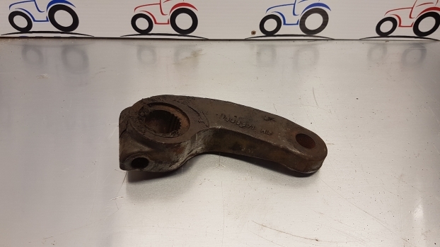 Massey Ferguson 600 Series Front Axle 2wd Top Control Arm 3383871m2 - Рульове управління в категорії Трактори: фото 1 Massey Ferguson 600 Series Front Axle 2wd Top Control Arm 3383871m2 - Рульове управління в категорії Трактори: фото 1