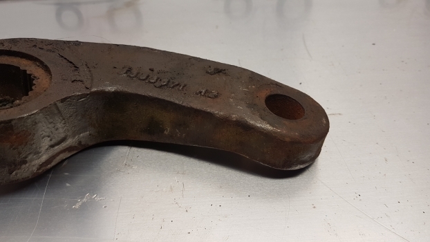 Massey Ferguson 600 Series Front Axle 2wd Top Control Arm 3383871m2 - Рульове управління в категорії Трактори: фото 4 Massey Ferguson 600 Series Front Axle 2wd Top Control Arm 3383871m2 - Рульове управління в категорії Трактори: фото 4
