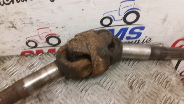 Massey Ferguson 6150, 6160 Front Axle Drive Shaft Left 3764047m91 - Піввісь в категорії Трактори: фото 3 Massey Ferguson 6150, 6160 Front Axle Drive Shaft Left 3764047m91 - Піввісь в категорії Трактори: фото 3