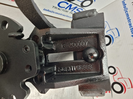 Massey Ferguson 7719, Claas, Mf, Front Mudguard Bracket Kit Rh 4273671m1 - Крило: фото 5 Massey Ferguson 7719, Claas, Mf, Front Mudguard Bracket Kit Rh 4273671m1 - Крило: фото 5