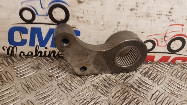 Mccormick Mc80, Mc90, Mc100, Mc105 Transmission Support Bracket 411359a1 - Трансмісія в категорії Трактори: фото 2 Mccormick Mc80, Mc90, Mc100, Mc105 Transmission Support Bracket 411359a1 - Трансмісія в категорії Трактори: фото 2