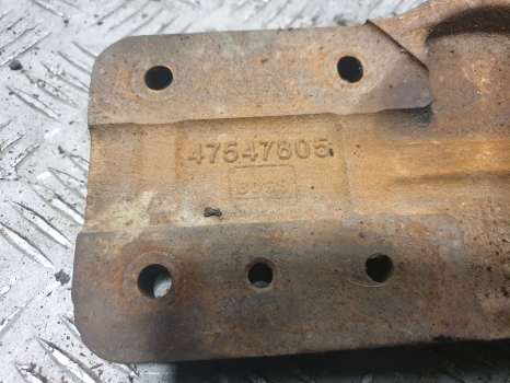 New Holland T5.100, T5.110, T5.120 Engine Mounting Bracket 47547805 - Подушка двигуна в категорії Трактори: фото 3 New Holland T5.100, T5.110, T5.120 Engine Mounting Bracket 47547805 - Подушка двигуна в категорії Трактори: фото 3