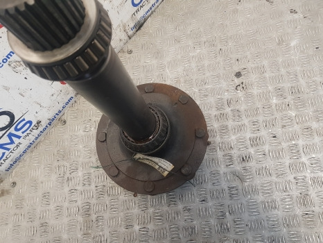 New Holland T6 Case Maxxum Series Maxxum 130 Rear Axle Shaft 84428179 - Задня вісь: фото 4 New Holland T6 Case Maxxum Series Maxxum 130 Rear Axle Shaft 84428179 - Задня вісь: фото 4