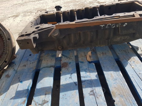 Двигун та запчастини New Holland T6000, T7 T6070 Engine Oil Pan Sump 504101687, 2855274, 504101689: фото 6