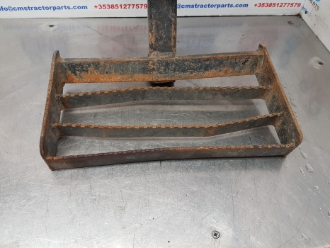 New Holland Ts, 40 Series, 6640, 7840 Foot Step Lhs 82007896, 81872888, 82840363 - Підніжка в категорії Сільськогосподарська техніка: фото 5 New Holland Ts, 40 Series, 6640, 7840 Foot Step Lhs 82007896, 81872888, 82840363 - Підніжка в категорії Сільськогосподарська техніка: фото 5