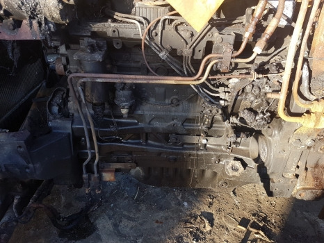 New Holland Ts115a Delta Engine Head, Block, Cranckshaft Nut 2831308, 2830760 - Двигун: фото 1 New Holland Ts115a Delta Engine Head, Block, Cranckshaft Nut 2831308, 2830760 - Двигун: фото 1