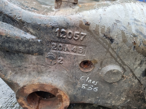 Renault Ares 836, 656 Rx/rz Front Axle Beam Housing 12057, 6000104413 - Передня вісь: фото 2 Renault Ares 836, 656 Rx/rz Front Axle Beam Housing 12057, 6000104413 - Передня вісь: фото 2