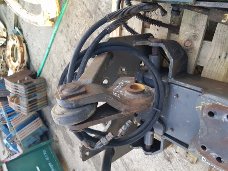 Renault Claas Ares 500, 600 Series 656 Rx/rz Pick Up Hitch Dromone 7711132207 - Рама/ Шасі: фото 4 Renault Claas Ares 500, 600 Series 656 Rx/rz Pick Up Hitch Dromone 7711132207 - Рама/ Шасі: фото 4