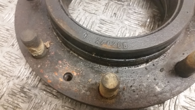 Same, Lamborghini Deutz Agrotron 150 Mk3 Front Axle Hub 04415114, 4475407037 - Маточина в категорії Трактори: фото 4 Same, Lamborghini Deutz Agrotron 150 Mk3 Front Axle Hub 04415114, 4475407037 - Маточина в категорії Трактори: фото 4