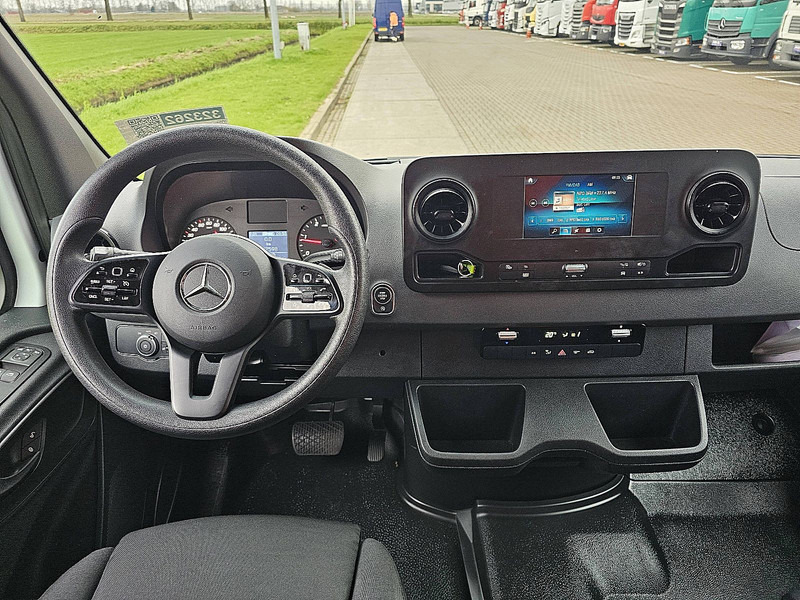 Легковий фургон Mercedes-Benz Sprinter 311 CDI 37 AUT. L2H2: фото 7 Легковий фургон Mercedes-Benz Sprinter 311 CDI 37 AUT. L2H2: фото 7