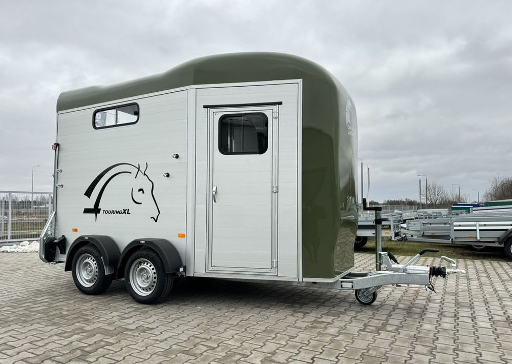 CHEVAL LIBERTÉ Touring Country XL przyczepa na dwa konie | duża siodlarnia | drzwi boczne | rampa przednia | 387×179 cm | ALUMINIOWA | Debon | dostawa | mocna i solidna | - Причіп коневоз: фото 4 CHEVAL LIBERTÉ Touring Country XL przyczepa na dwa konie | duża siodlarnia | drzwi boczne | rampa przednia | 387×179 cm | ALUMINIOWA | Debon | dostawa | mocna i solidna | - Причіп коневоз: фото 4