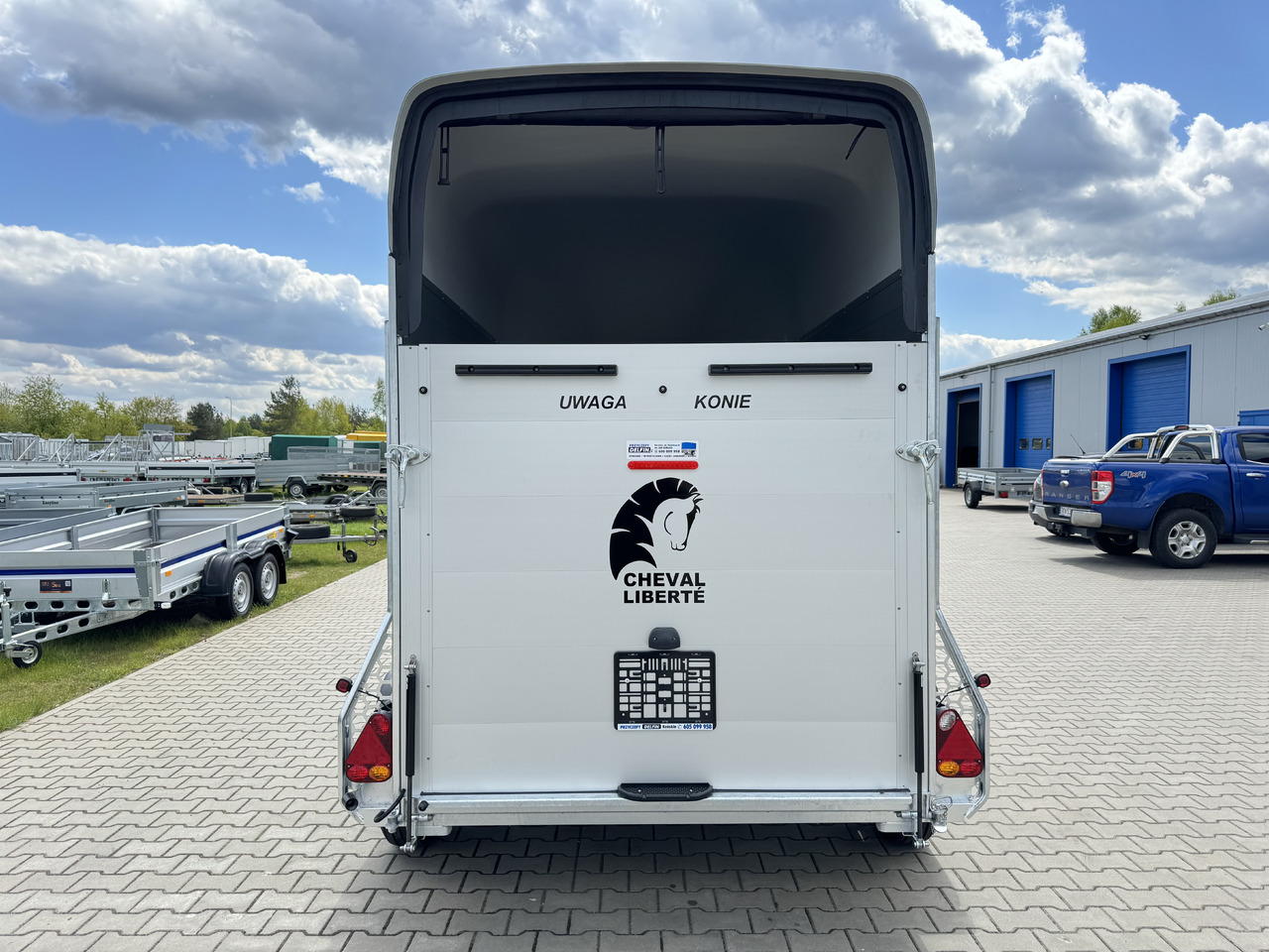 Cheval Liberté Gold Origins ALU 2000 kg - Причіп коневоз: фото 4 Cheval Liberté Gold Origins ALU 2000 kg - Причіп коневоз: фото 4