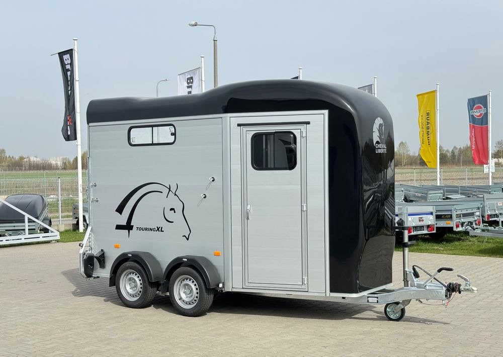 Cheval Liberte Touring Country XL przyczepa na dwa konie | duża siodlarnia | drzwi boczne | rampa przednia | 387×179 cm | ALUMINIOWA | Debon | dostawa | mocna i solidna | - Причіп коневоз: фото 1 Cheval Liberte Touring Country XL przyczepa na dwa konie | duża siodlarnia | drzwi boczne | rampa przednia | 387×179 cm | ALUMINIOWA | Debon | dostawa | mocna i solidna | - Причіп коневоз: фото 1