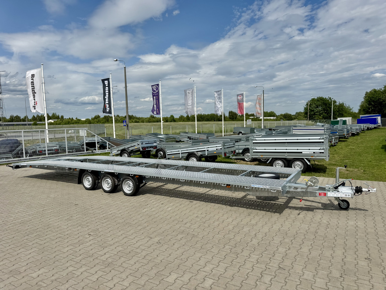 NIEWIADÓW Indiana 9m x 2.1 m | 3.5T - Автовоз причіп: фото 2 NIEWIADÓW Indiana 9m x 2.1 m | 3.5T - Автовоз причіп: фото 2