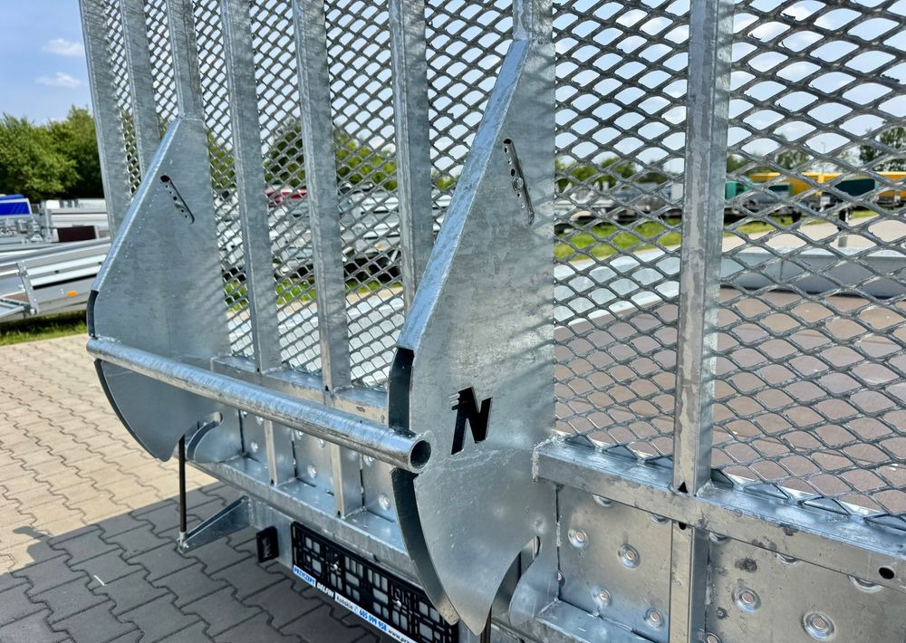 Niewiadów KN401835T - 400 x 185 cm | 2570kg ładowności | trap stalowy | 3-osiowa budowlanka - Причіп для перевезення спецтехніки: фото 4 Niewiadów KN401835T - 400 x 185 cm | 2570kg ładowności | trap stalowy | 3-osiowa budowlanka - Причіп для перевезення спецтехніки: фото 4