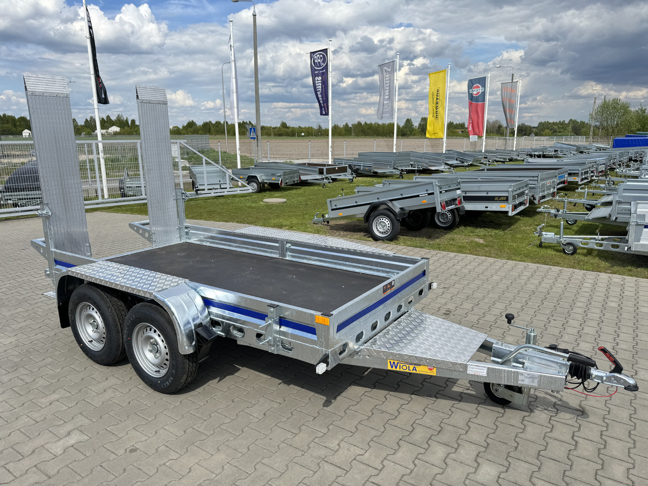 Новий Причіп для перевезення спецтехніки Wiola B2730 GVW 2700 kg machine transporter mini excavator 292x142 cm: фото 5 Новий Причіп для перевезення спецтехніки Wiola B2730 GVW 2700 kg machine transporter mini excavator 292x142 cm: фото 5