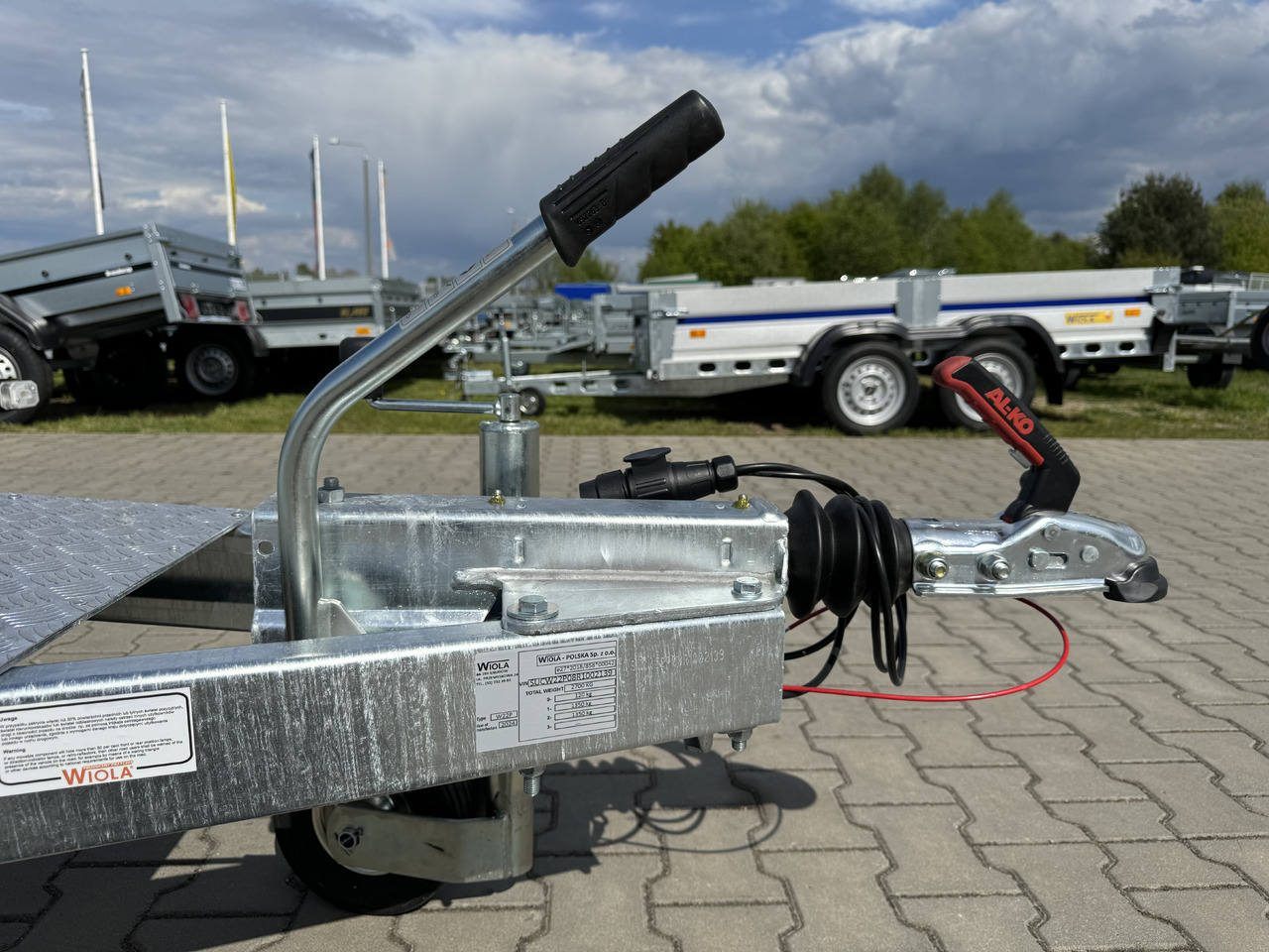 Новий Причіп для перевезення спецтехніки Wiola B2730 GVW 2700 kg machine transporter mini excavator 292x142 cm: фото 22 Новий Причіп для перевезення спецтехніки Wiola B2730 GVW 2700 kg machine transporter mini excavator 292x142 cm: фото 22