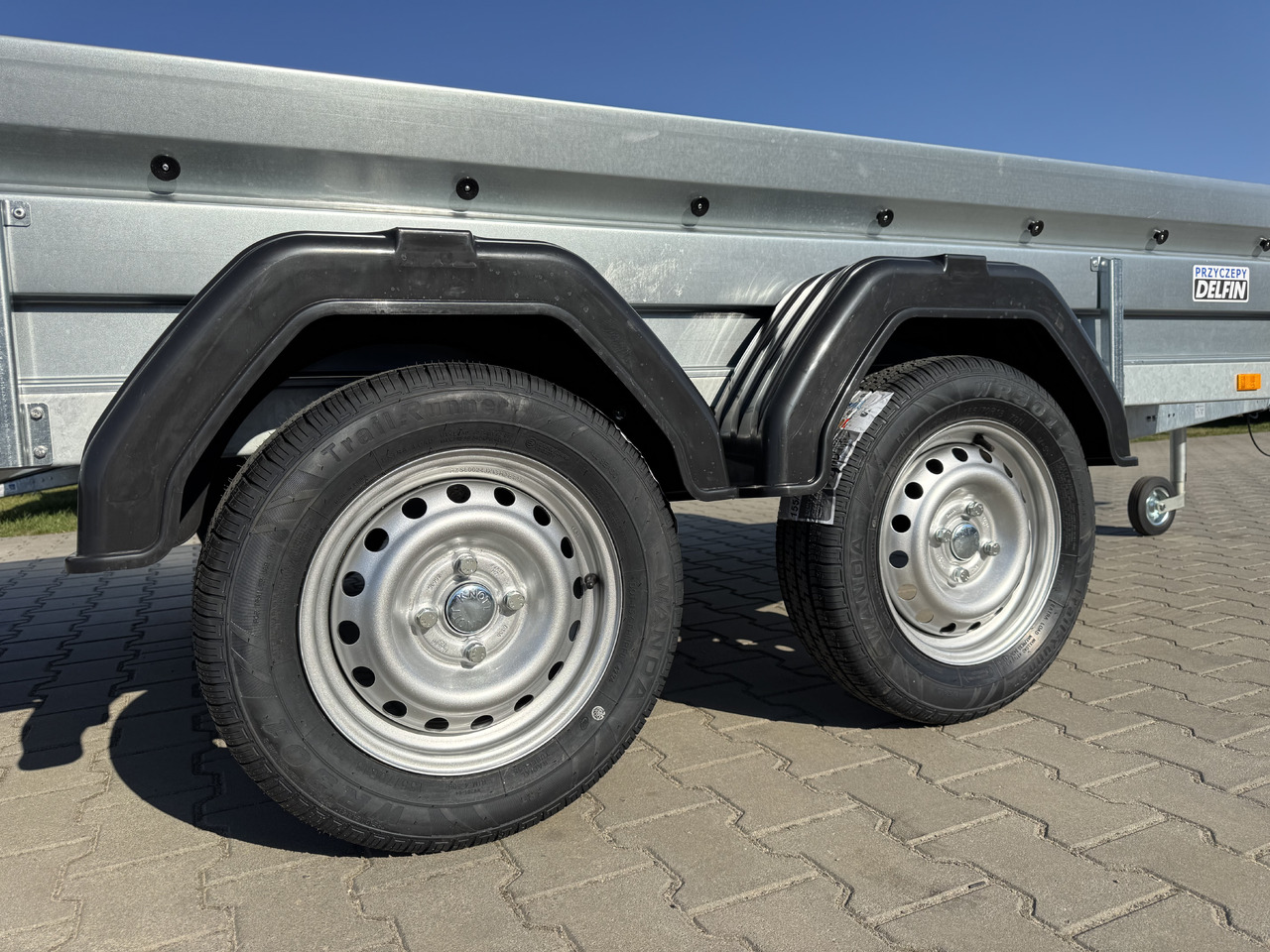 ZASŁAW 300T - przyczepa skrzyniowa 2 osie / 750kg - Причеп для легкових автомобілів: фото 3 ZASŁAW 300T - przyczepa skrzyniowa 2 osie / 750kg - Причеп для легкових автомобілів: фото 3