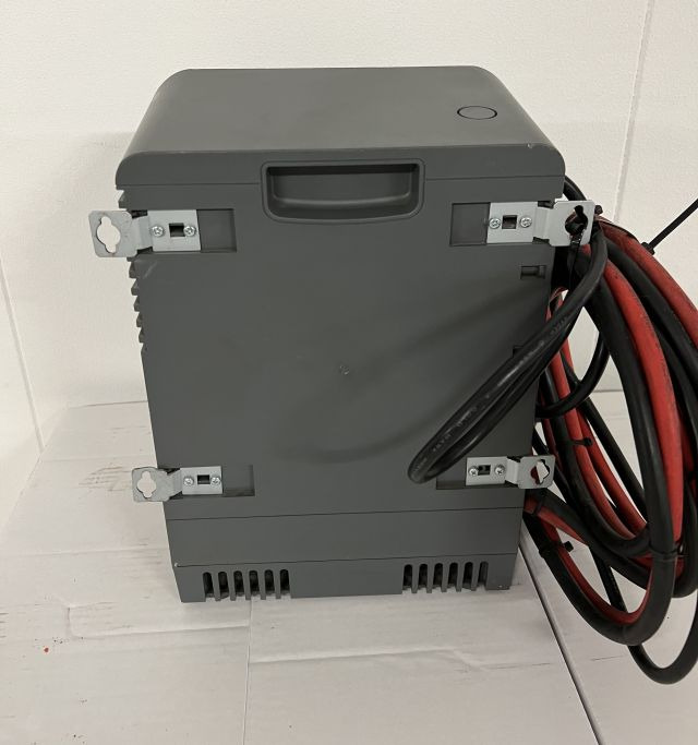 Hawker CC210X | Life Tech 24V49A sn. PBA106082 160A Rema battery connector Life Tech 24V49A sn. PBA106082 160A Rema battery connector - Аккумулятор в категорії Вантажно-розвантажувальна техніка: фото 2 Hawker CC210X | Life Tech 24V49A sn. PBA106082 160A Rema battery connector Life Tech 24V49A sn. PBA106082 160A Rema battery connector - Аккумулятор в категорії Вантажно-розвантажувальна техніка: фото 2