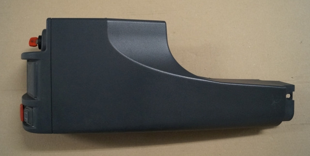 Jungheinrich 51046926 | right dashboard panel including contact key and battery/ - Рама/ Шасі в категорії Вантажно-розвантажувальна техніка: фото 1 Jungheinrich 51046926 | right dashboard panel including contact key and battery/ - Рама/ Шасі в категорії Вантажно-розвантажувальна техніка: фото 1