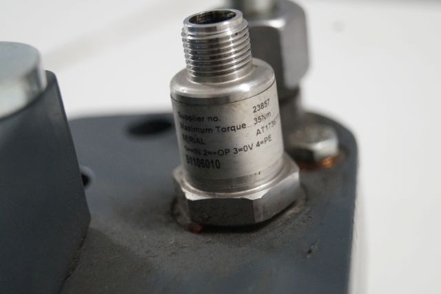 Jungheinrich 51193016 | Hydraulic Clamb from EKS312 year 2014 loading sensor 511 Hydraulic Clamb from EKS312 year 2014 loading sensor 51106010 - Гідравліка в категорії Вантажно-розвантажувальна техніка: фото 2 Jungheinrich 51193016 | Hydraulic Clamb from EKS312 year 2014 loading sensor 511 Hydraulic Clamb from EKS312 year 2014 loading sensor 51106010 - Гідравліка в категорії Вантажно-розвантажувальна техніка: фото 2