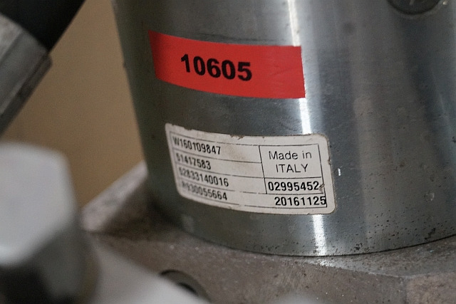 Jungheinrich 51417583 | Pumpmotor with tank and valve block 24V 2,2KW code R9320 Pumpmotor with tank and valve block 24V 2,2KW code R932010341 for EJD220 year 2016 - Гідронасос в категорії Вантажно-розвантажувальна техніка: фото 2 Jungheinrich 51417583 | Pumpmotor with tank and valve block 24V 2,2KW code R9320 Pumpmotor with tank and valve block 24V 2,2KW code R932010341 for EJD220 year 2016 - Гідронасос в категорії Вантажно-розвантажувальна техніка: фото 2