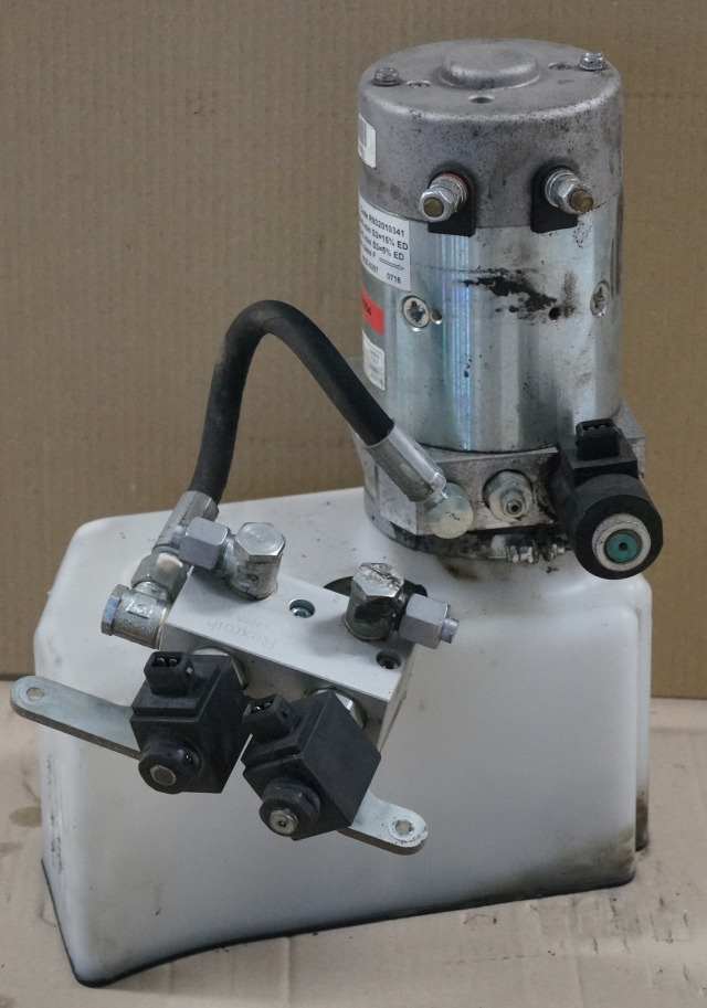 Jungheinrich 51417583 | Pumpmotor with tank and valve block 24V 2,2KW code R9320 Pumpmotor with tank and valve block 24V 2,2KW code R932010341 for EJD220 year 2016 - Гідронасос в категорії Вантажно-розвантажувальна техніка: фото 1 Jungheinrich 51417583 | Pumpmotor with tank and valve block 24V 2,2KW code R9320 Pumpmotor with tank and valve block 24V 2,2KW code R932010341 for EJD220 year 2016 - Гідронасос в категорії Вантажно-розвантажувальна техніка: фото 1
