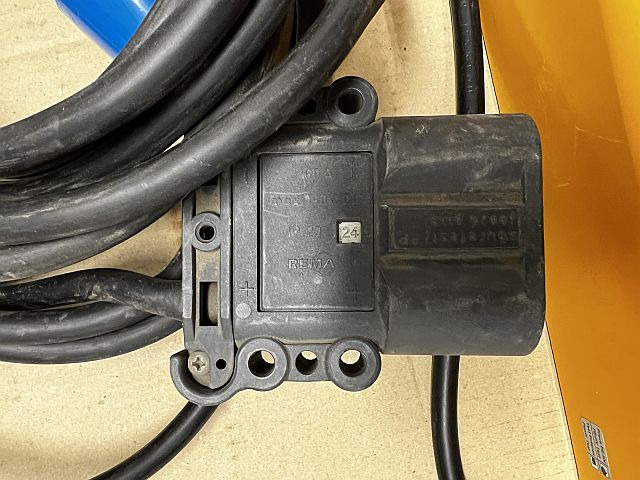 Zivan F7BQMW-0002QX | Used charger lead/acid 24V 60A 230V 11A sn. 1407710970 Used charger lead/acid 24V 60A 230V 11A sn. 1407710970 - Аккумулятор в категорії Вантажно-розвантажувальна техніка: фото 5 Zivan F7BQMW-0002QX | Used charger lead/acid 24V 60A 230V 11A sn. 1407710970 Used charger lead/acid 24V 60A 230V 11A sn. 1407710970 - Аккумулятор в категорії Вантажно-розвантажувальна техніка: фото 5