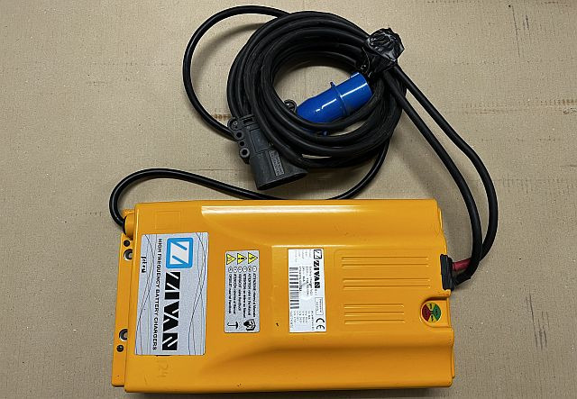 Zivan F7BQMW-0002QX | Used charger lead/acid 24V 60A 230V 11A sn. 1407710970 Used charger lead/acid 24V 60A 230V 11A sn. 1407710970 - Аккумулятор в категорії Вантажно-розвантажувальна техніка: фото 1 Zivan F7BQMW-0002QX | Used charger lead/acid 24V 60A 230V 11A sn. 1407710970 Used charger lead/acid 24V 60A 230V 11A sn. 1407710970 - Аккумулятор в категорії Вантажно-розвантажувальна техніка: фото 1