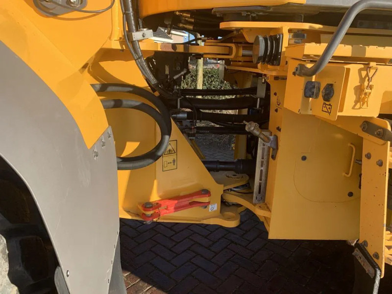 Колісний навантажувач Volvo L120 H: фото 9 Колісний навантажувач Volvo L120 H: фото 9