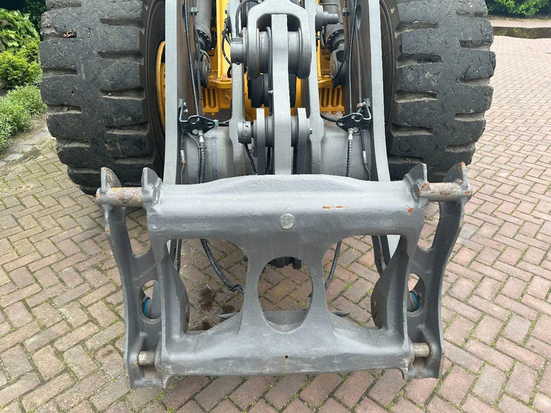 Volvo L120 H - Колісний навантажувач: фото 5 Volvo L120 H - Колісний навантажувач: фото 5