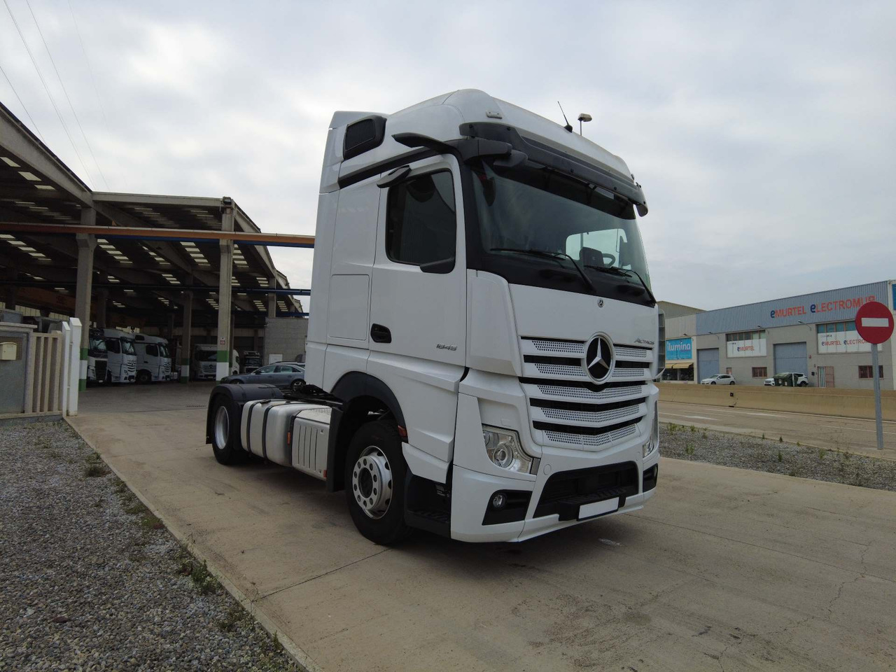 Mercedes-Benz Actros 5 1845 BigSpace, Max tanks - Тягач: фото 1 Mercedes-Benz Actros 5 1845 BigSpace, Max tanks - Тягач: фото 1