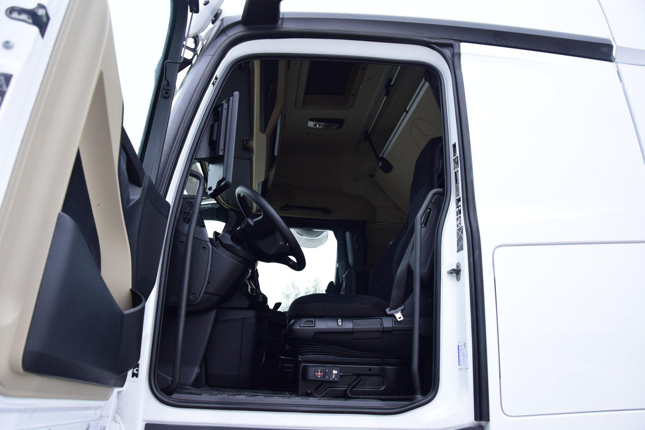 Тягач Mercedes-Benz Actros 5 1845 BigSpace: фото 8