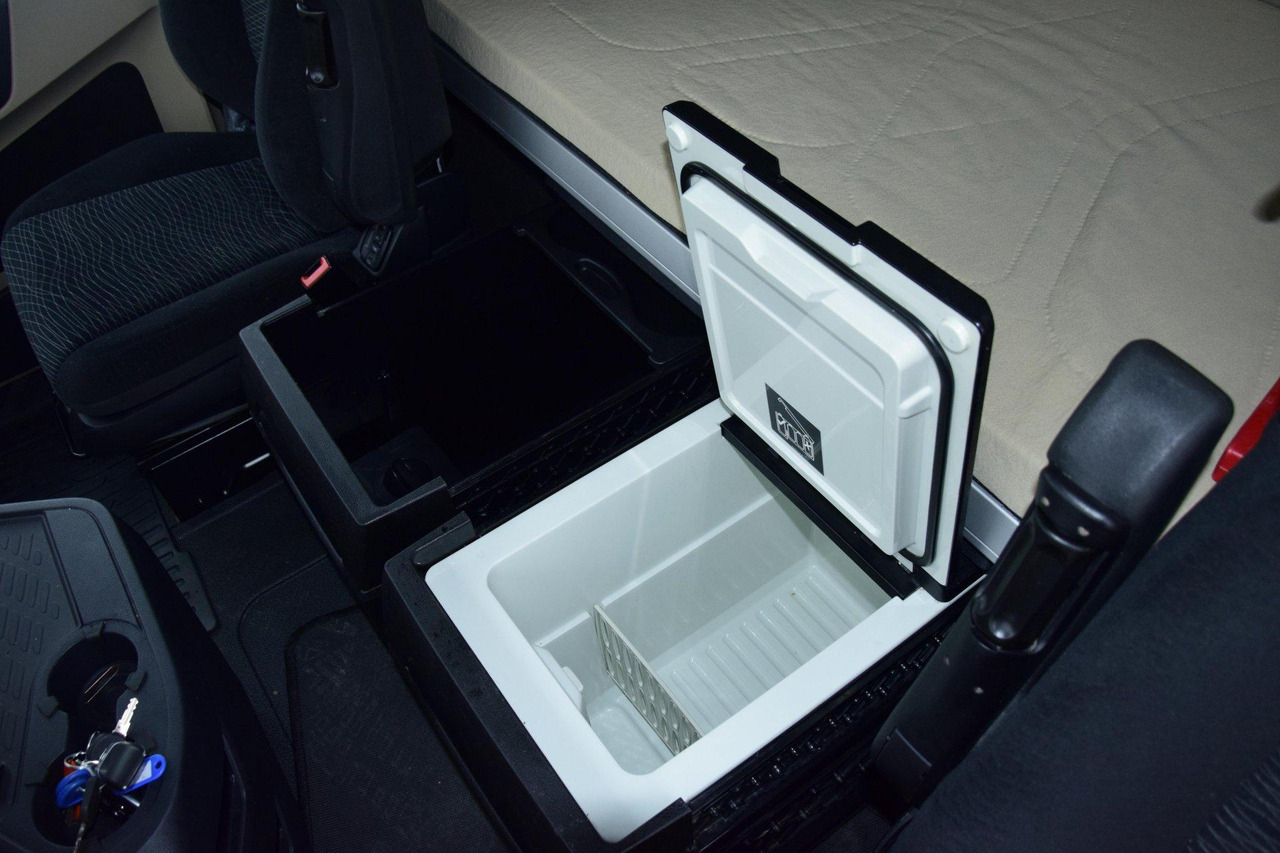 Тягач Mercedes-Benz Actros 5 1845 BigSpace: фото 10